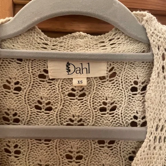 BOTH SOLD/ Shop Dahl Cardigan - Picture 2 of 5